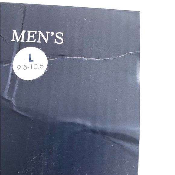 New in Box Men’s Isotoner Slippers Gray 9.5 -10.5 Memory Foam - Picture 4 of 6